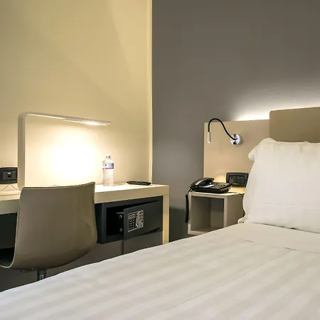43 Station Hotel 3*